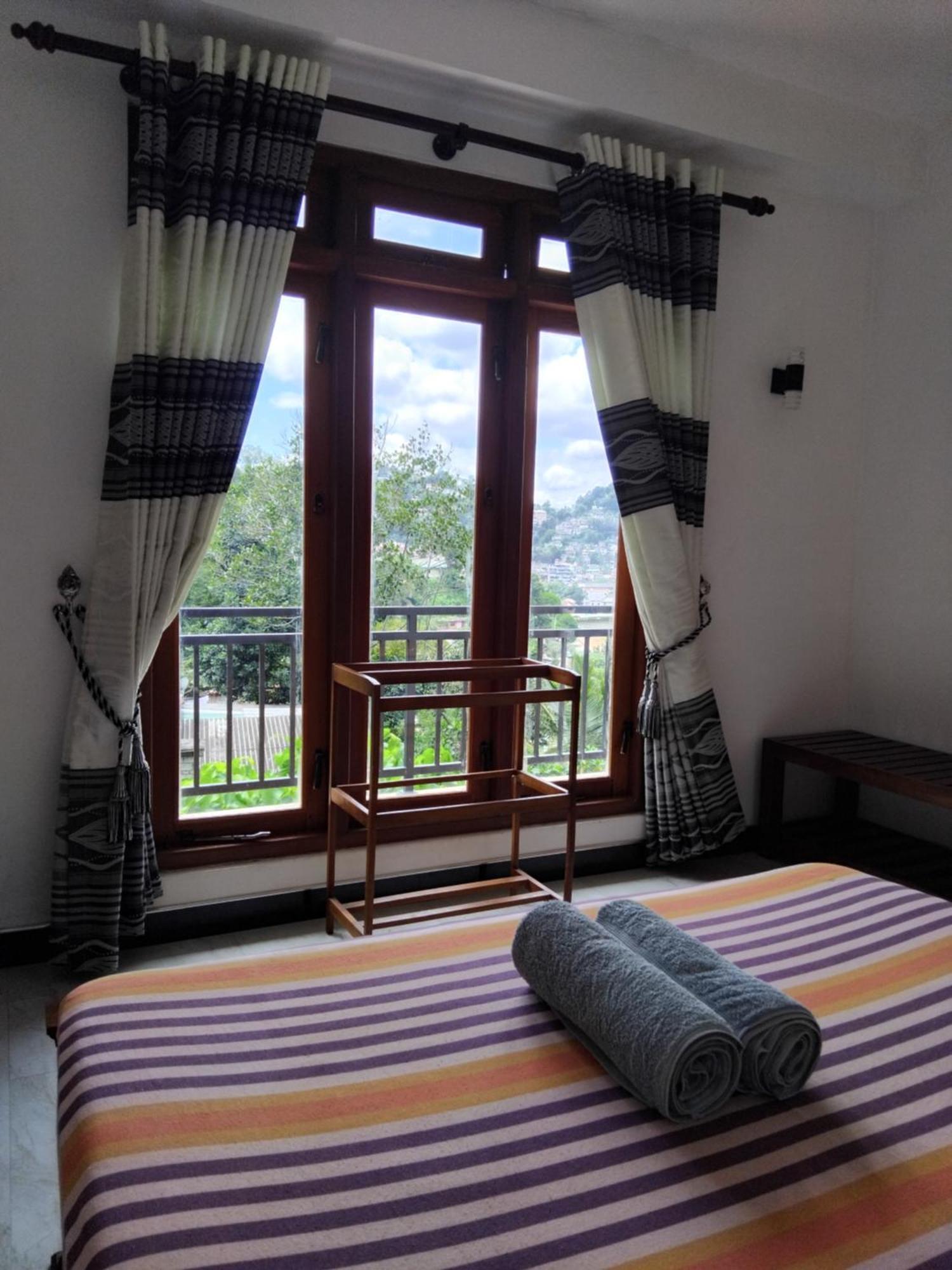Kelum Homestay Канді Екстер'єр фото