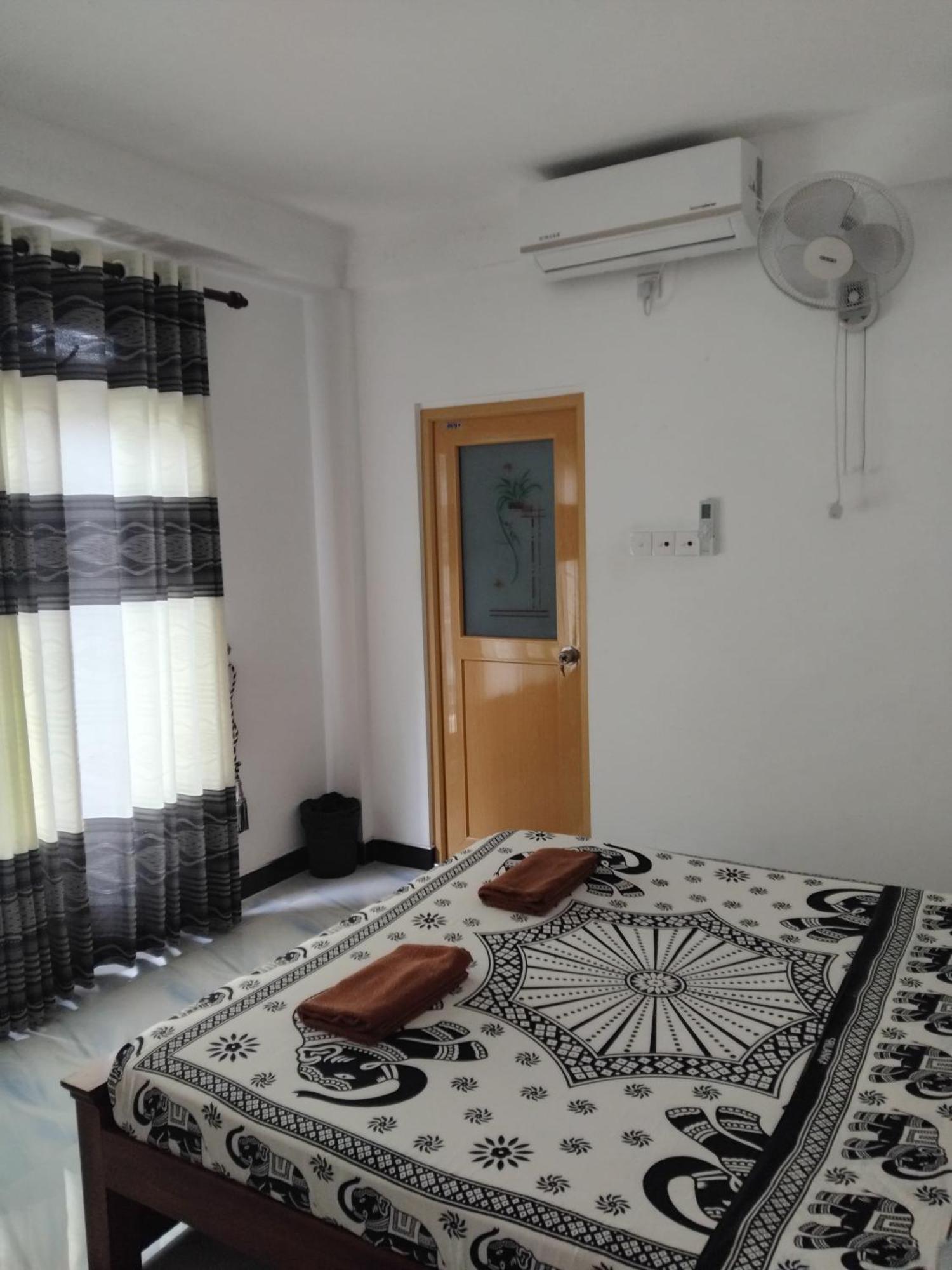 Kelum Homestay Канді Екстер'єр фото